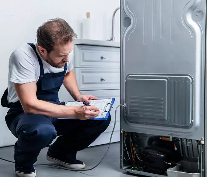 Why Somerville, MA Homeowners Choose Somerville Appliance Pro for Refrigerator Leak Repair?